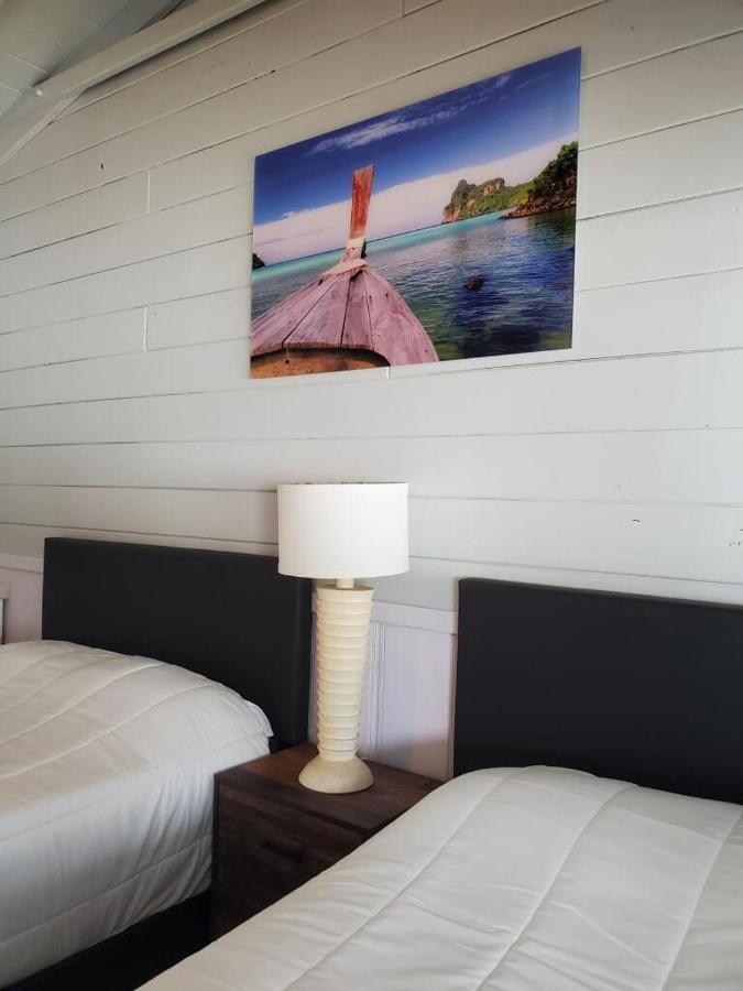 Hollywood Gardens Inn & Suites Bagian luar foto